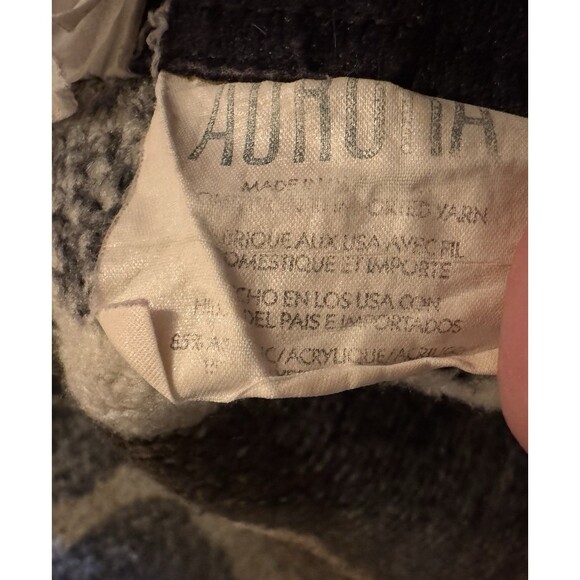 Biederlack Aurora Nick & Nora Blanket Throw Bear All Over Print 57” x 57” - Picture 4 of 5